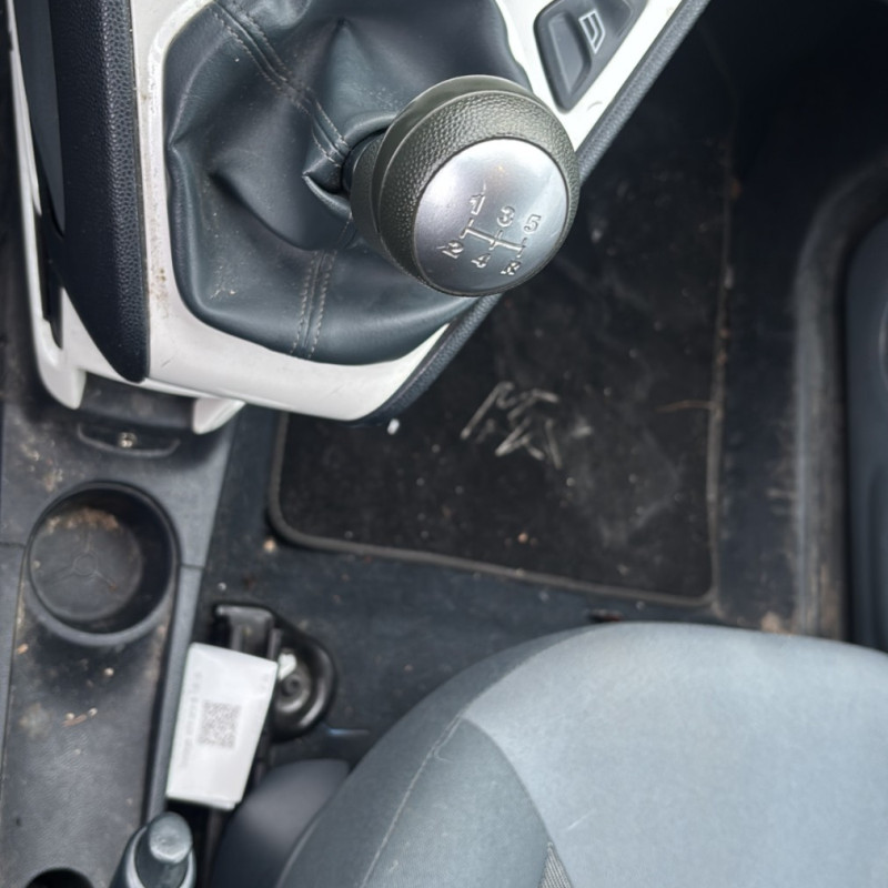 FORD KA 2 PHASE 2 1.2i - 8V Photo n°15