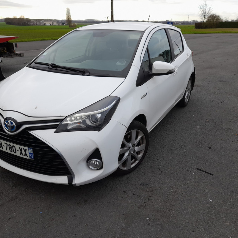 TOYOTA YARIS 3 PHASE 1 1.5i - 16V HYBRID Photo n°1