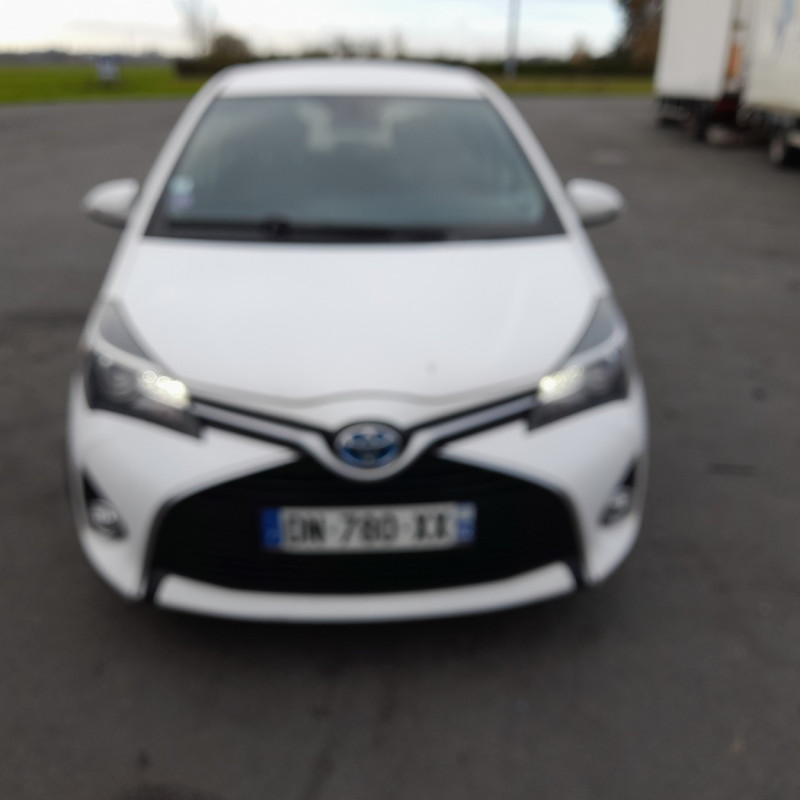 TOYOTA YARIS 3 PHASE 1 1.5i - 16V HYBRID Photo n°5