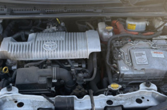 TOYOTA YARIS 3 PHASE 1 1.5i - 16V HYBRID