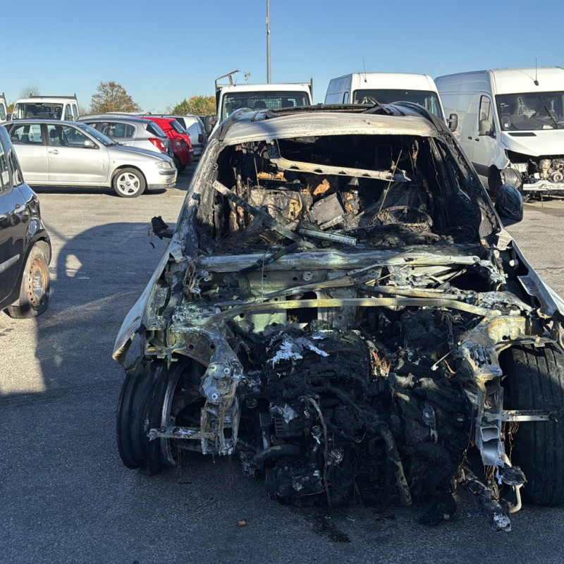 BMW X1 U11 18i 1.5i - 12V TURBO SDRIVE Photo n°8