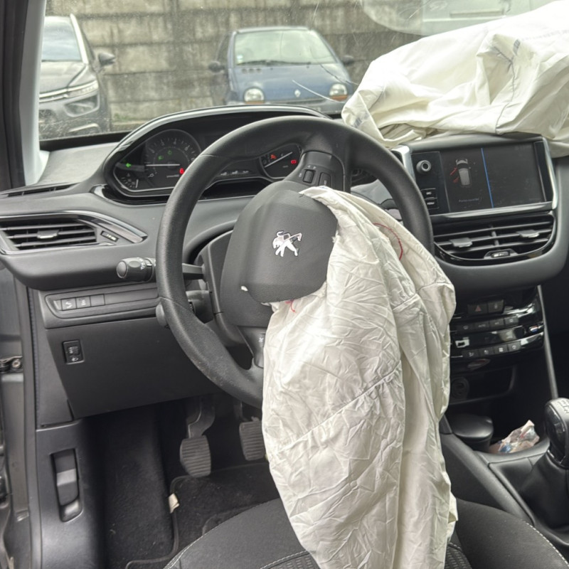 PEUGEOT 208 1 PHASE 2 1.2 VTI - 12V Photo n°15