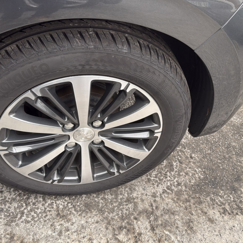 PEUGEOT 208 1 PHASE 2 1.2 VTI - 12V Photo n°17