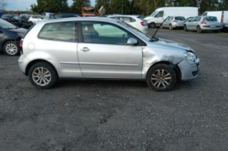 Malle/Hayon arriere VOLKSWAGEN POLO 4