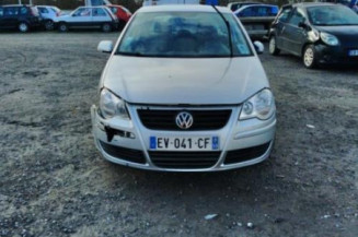 Malle/Hayon arriere VOLKSWAGEN POLO 4
