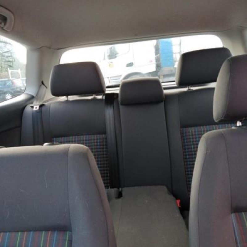 Malle/Hayon arriere VOLKSWAGEN POLO 4 Photo n°9