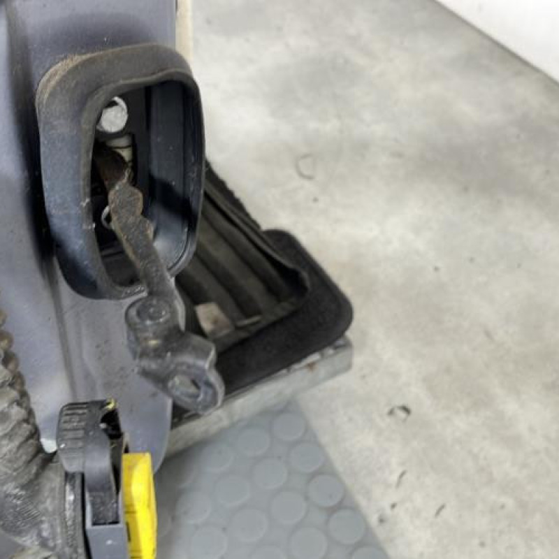 Porte avant droit RENAULT LAGUNA 3 Photo n°4