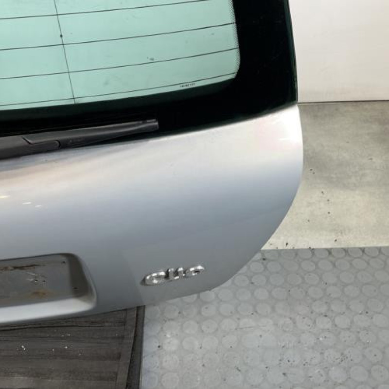 Malle/Hayon arriere RENAULT CLIO 2 Photo n°4