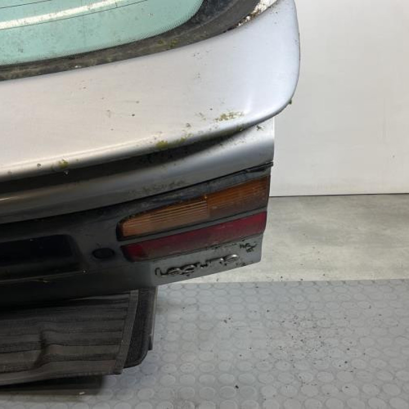 Malle/Hayon arriere RENAULT LAGUNA 1 Photo n°7