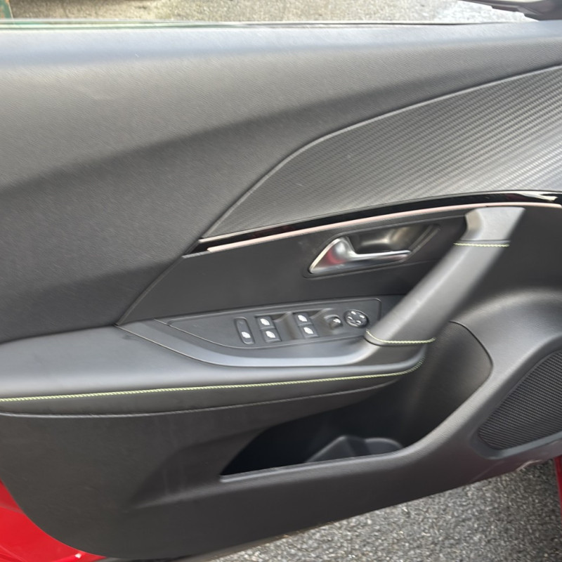 PEUGEOT 2008 2 PHASE 1 1.5 BLUE HDI - 16V TURBO Photo n°9