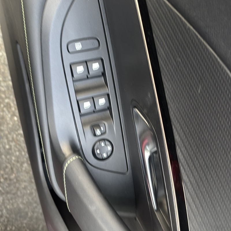 PEUGEOT 2008 2 PHASE 1 1.5 BLUE HDI - 16V TURBO Photo n°10