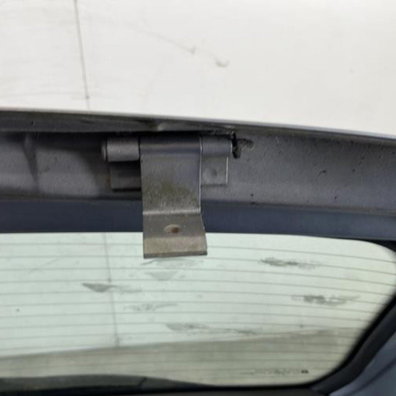 Malle/Hayon arriere OPEL CORSA D Photo n°7