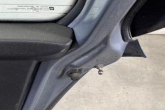 Malle/Hayon arriere OPEL CORSA D