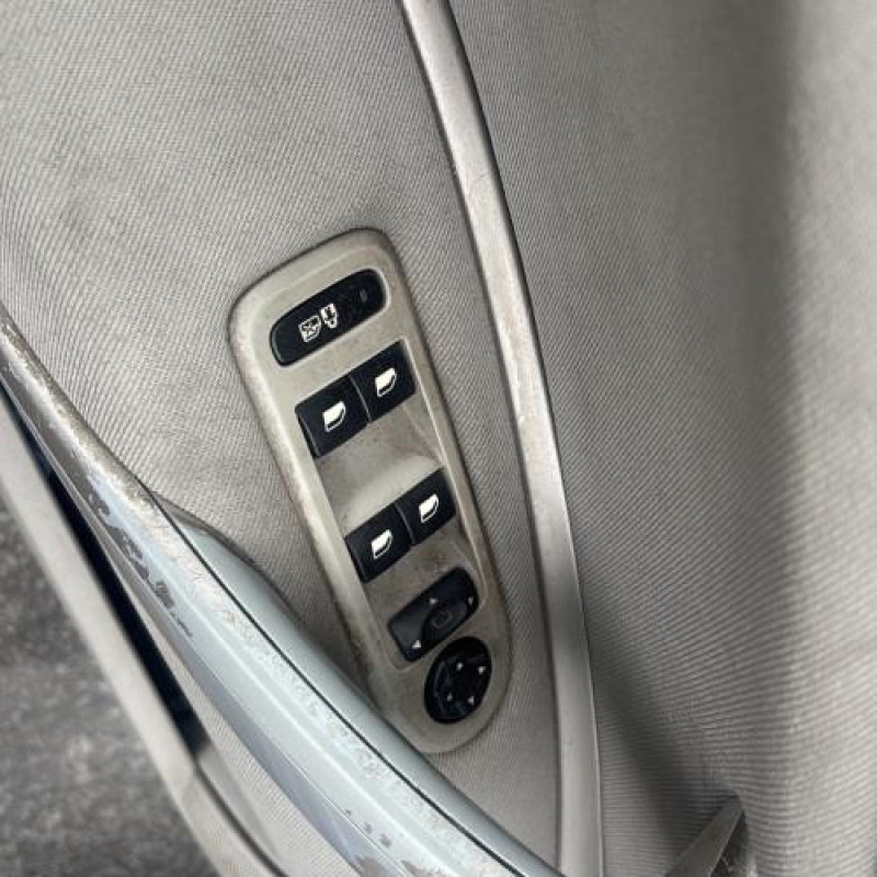 Porte avant droit CITROEN C5 2 Photo n°17