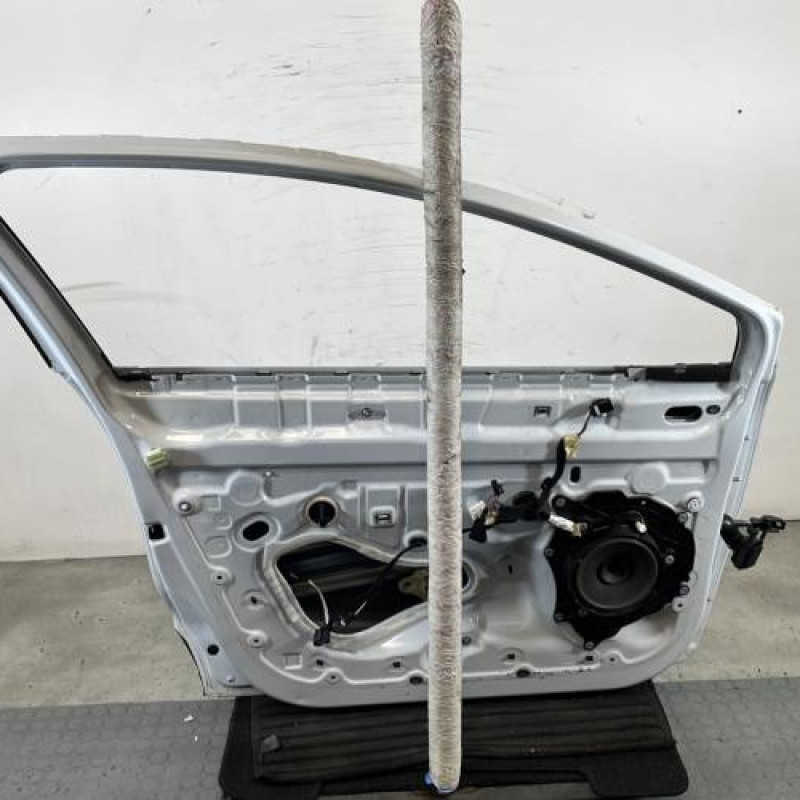 Porte avant gauche RENAULT CLIO 4 Photo n°4