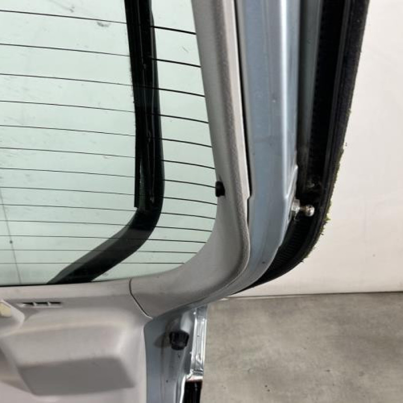 Malle/Hayon arriere RENAULT LAGUNA 2 Photo n°10