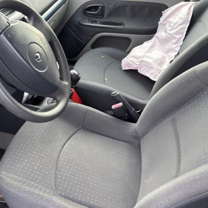 Porte avant droit RENAULT CLIO 2 Photo n°17