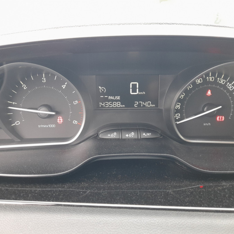 PEUGEOT 208 1 PHASE 2 1.6 BLUE HDI - 8V TURBO Photo n°10