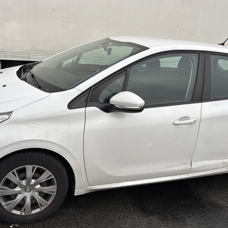 PEUGEOT 208 1 PHASE 2 1.6 BLUE HDI - 8V TURBO Photo n°12