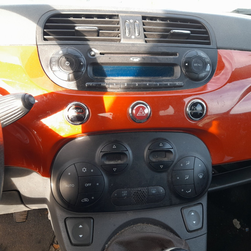 FIAT 500 2 PHASE 1 1.4i - 16V Photo n°8