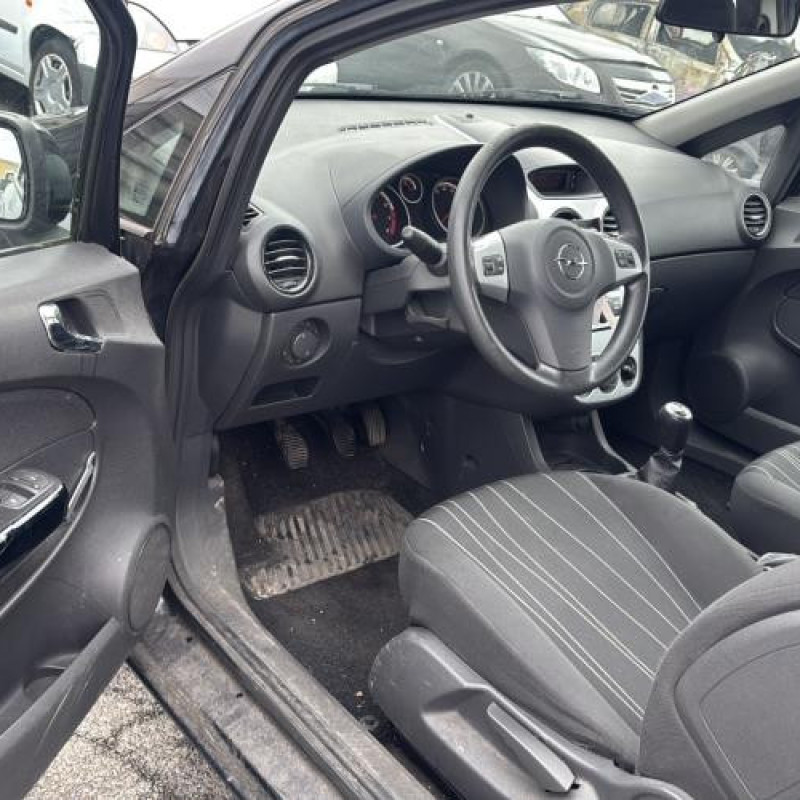 Aile avant gauche OPEL CORSA D Photo n°13