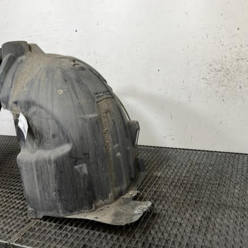 Pare boue avant gauche MERCEDES CLASSE A 176 Photo n°3