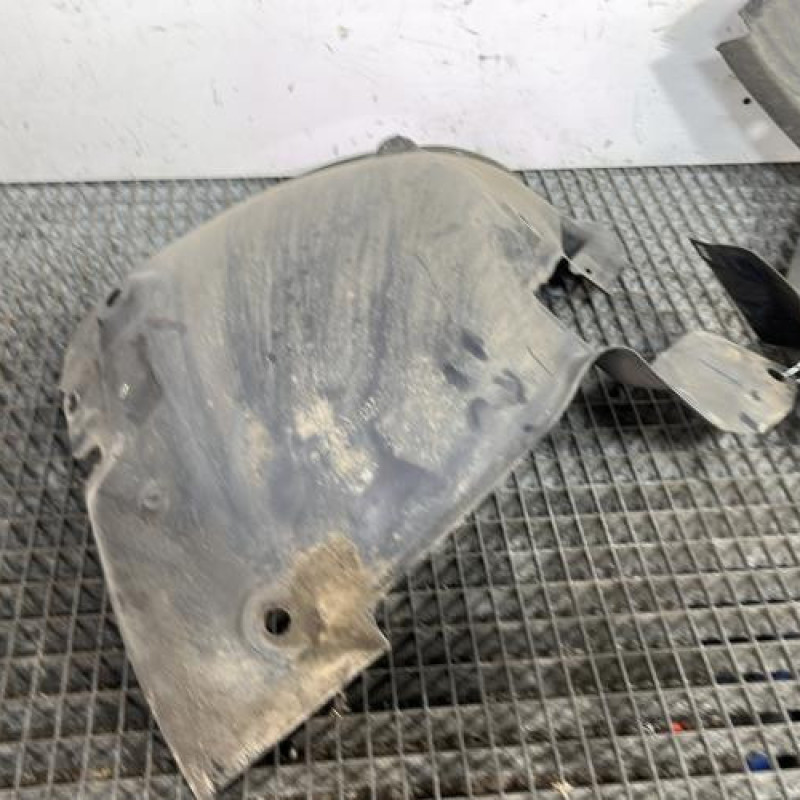 Pare boue avant gauche RENAULT SCENIC 2 Photo n°3