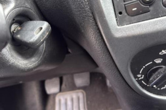 Arret de porte avant gauche PEUGEOT 206