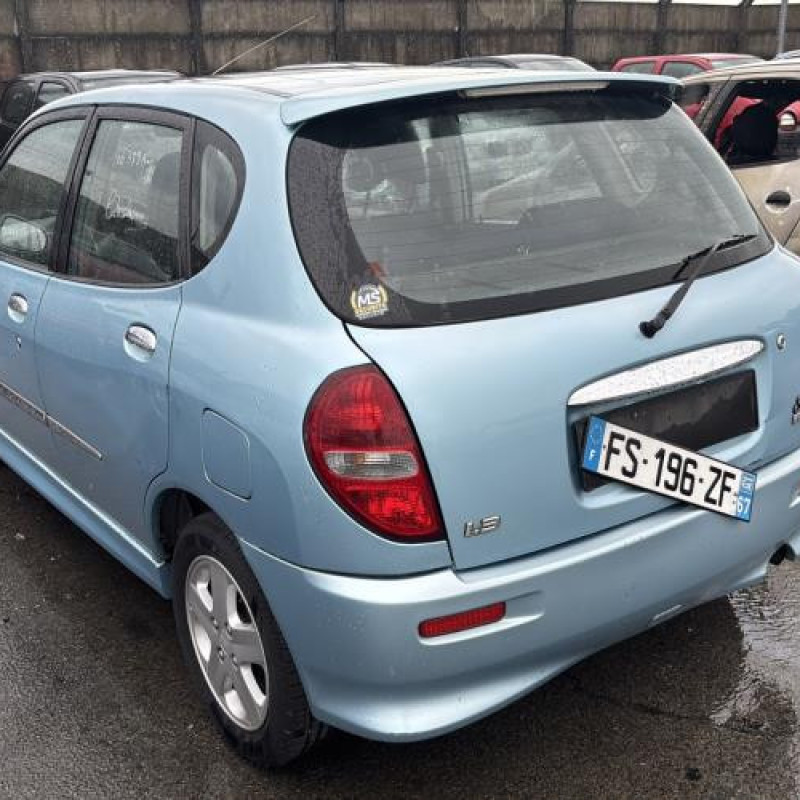 Pare choc arriere DAIHATSU SIRION 1 Photo n°10