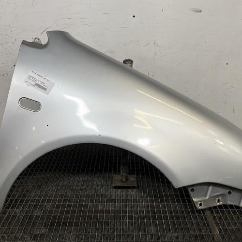 Aile avant droit VOLKSWAGEN POLO 4 Photo n°1