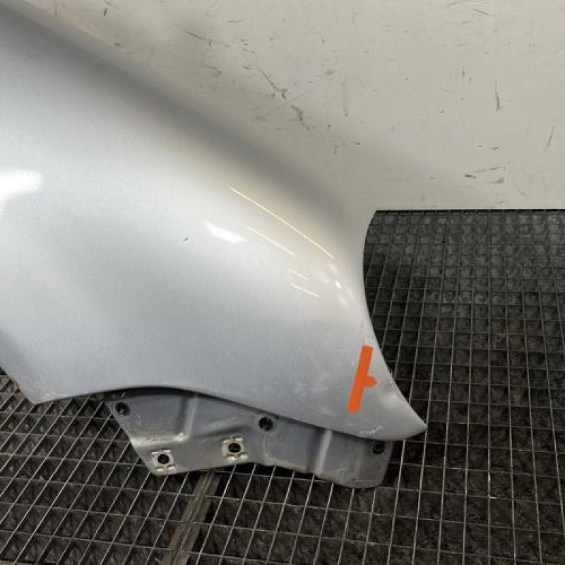 Aile avant droit VOLKSWAGEN POLO 4 Photo n°2