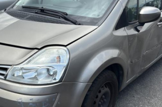 Pare boue avant droit RENAULT GRAND MODUS
