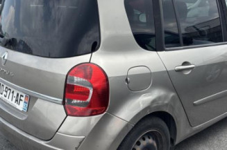 Pare boue avant droit RENAULT GRAND MODUS