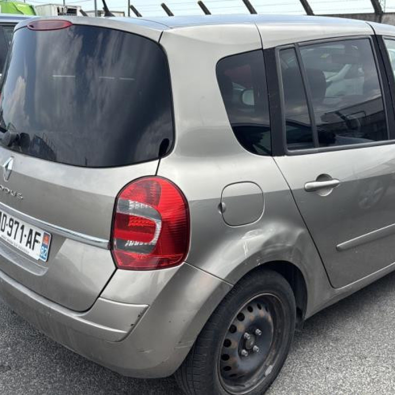 Pare boue avant droit RENAULT GRAND MODUS Photo n°7