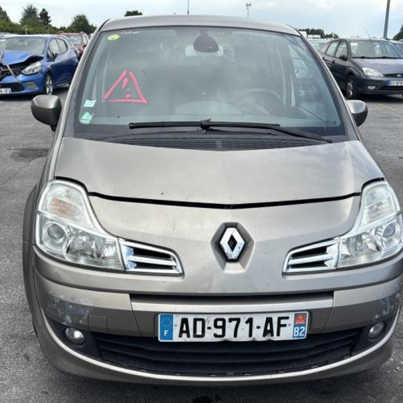 Pare boue avant droit RENAULT GRAND MODUS Photo n°12