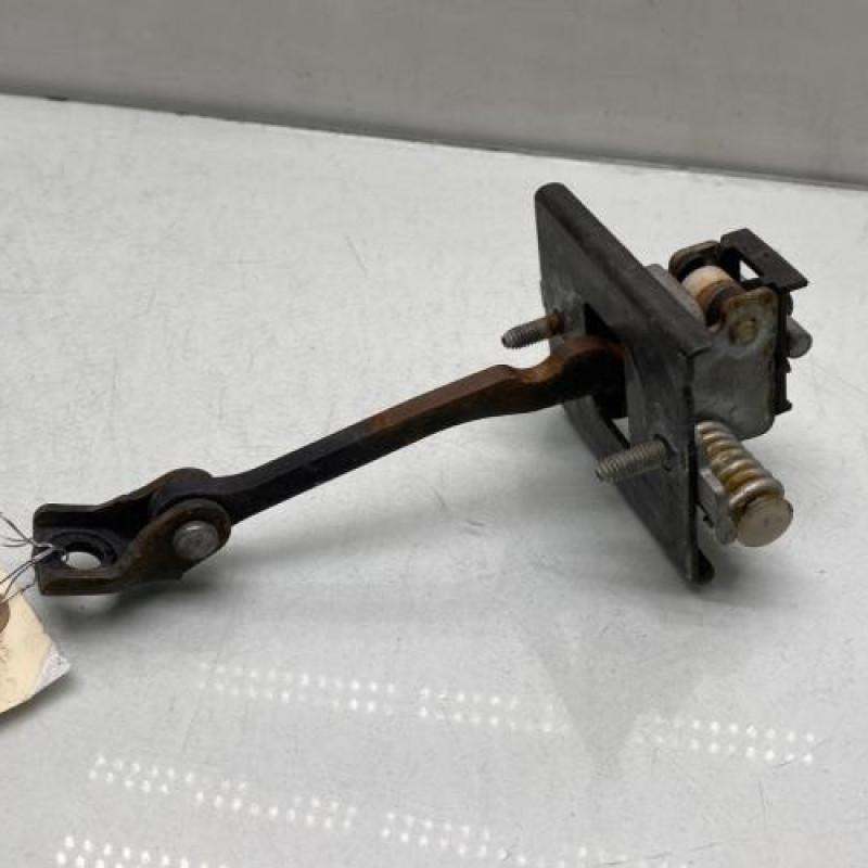 Arret de porte avant droit CITROEN DS5 Photo n°3