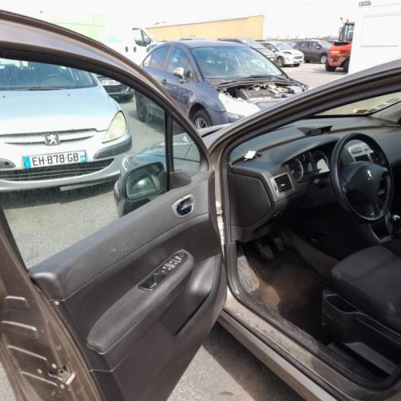 Pare boue avant droit PEUGEOT 307 Photo n°13