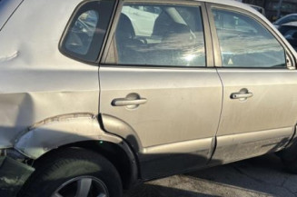 Arret de porte avant gauche HYUNDAI TUCSON 1