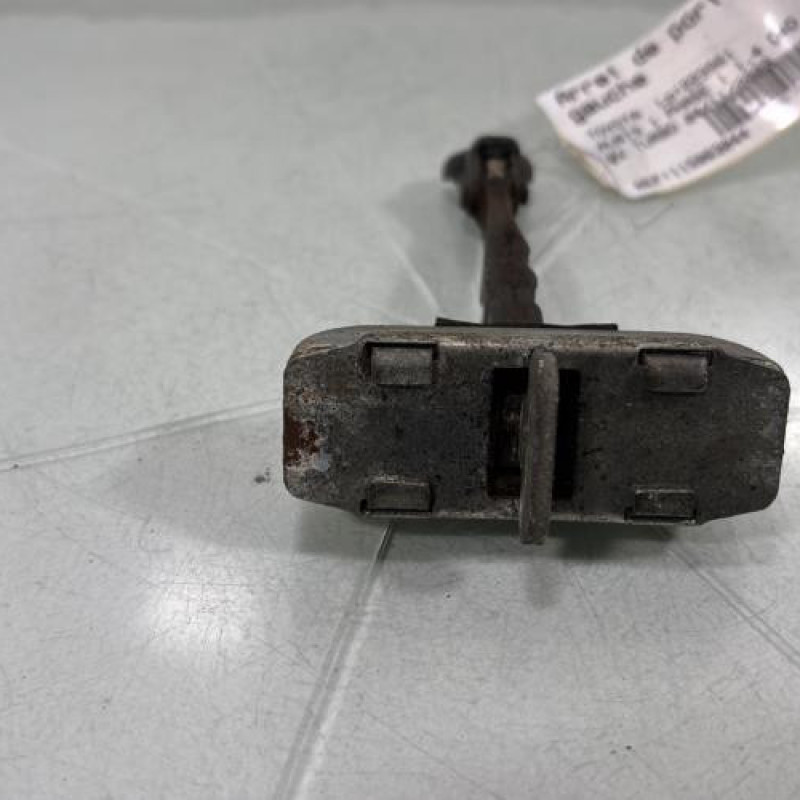 Arret de porte avant gauche TOYOTA AURIS 1 Photo n°3