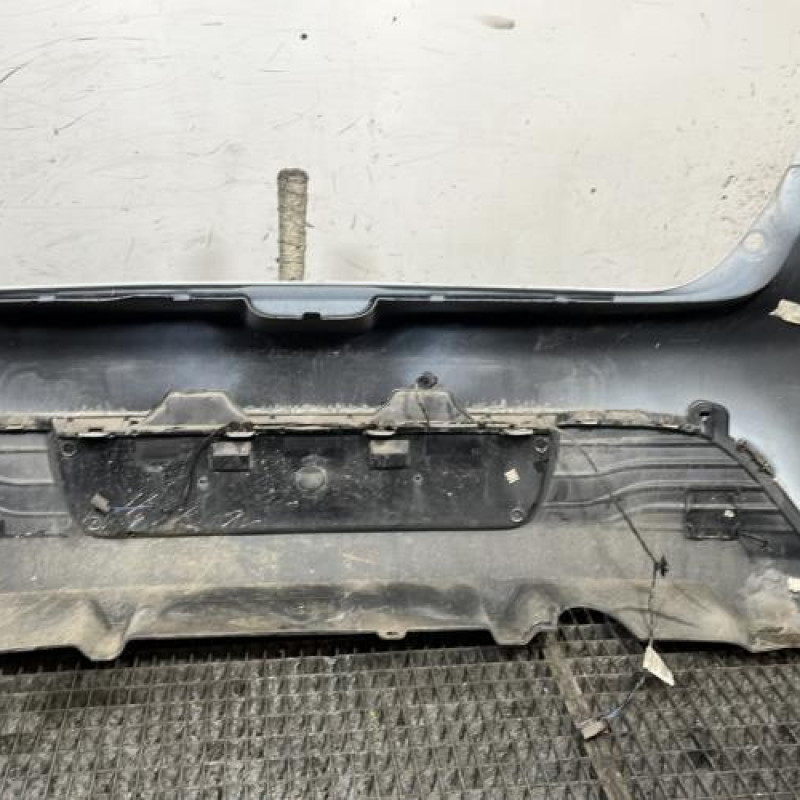 Pare choc arriere RENAULT CLIO 4 Photo n°5