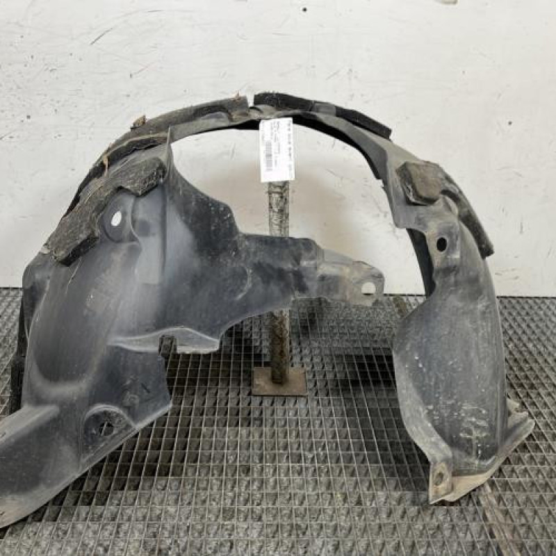 Pare boue avant gauche RENAULT CLIO 4 Photo n°1