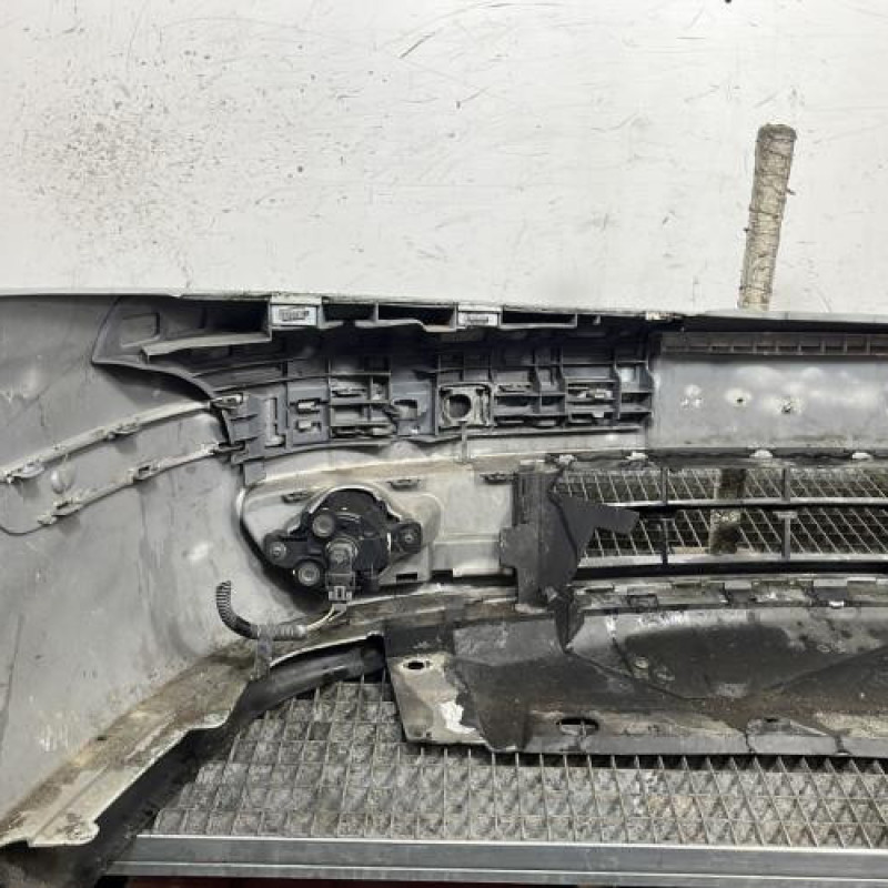 Pare choc avant RENAULT LAGUNA 2 Photo n°6