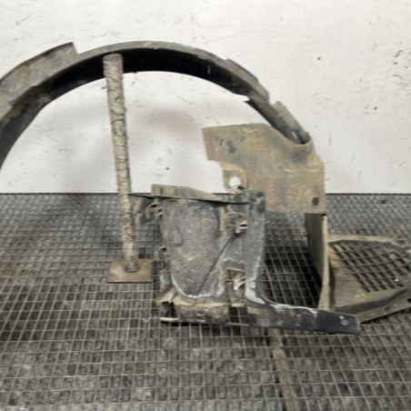 Pare boue avant gauche RENAULT LAGUNA 2 Photo n°1