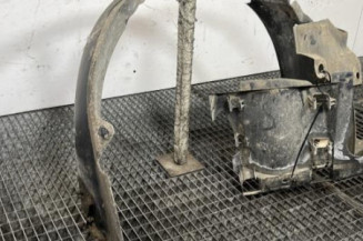 Pare boue avant gauche RENAULT LAGUNA 2