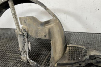 Pare boue avant gauche RENAULT LAGUNA 2