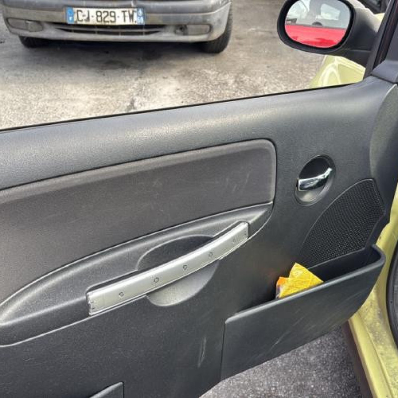 Pare choc arriere CITROEN C2 Photo n°17