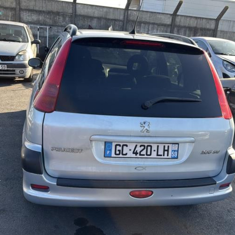Pare choc arriere PEUGEOT 206 Photo n°11