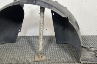 Pare boue avant droit PEUGEOT 207 Photo n°1