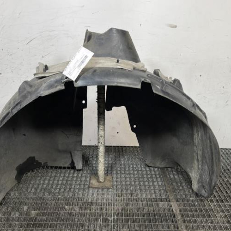 Pare boue avant gauche PEUGEOT 5008 2 Photo n°1