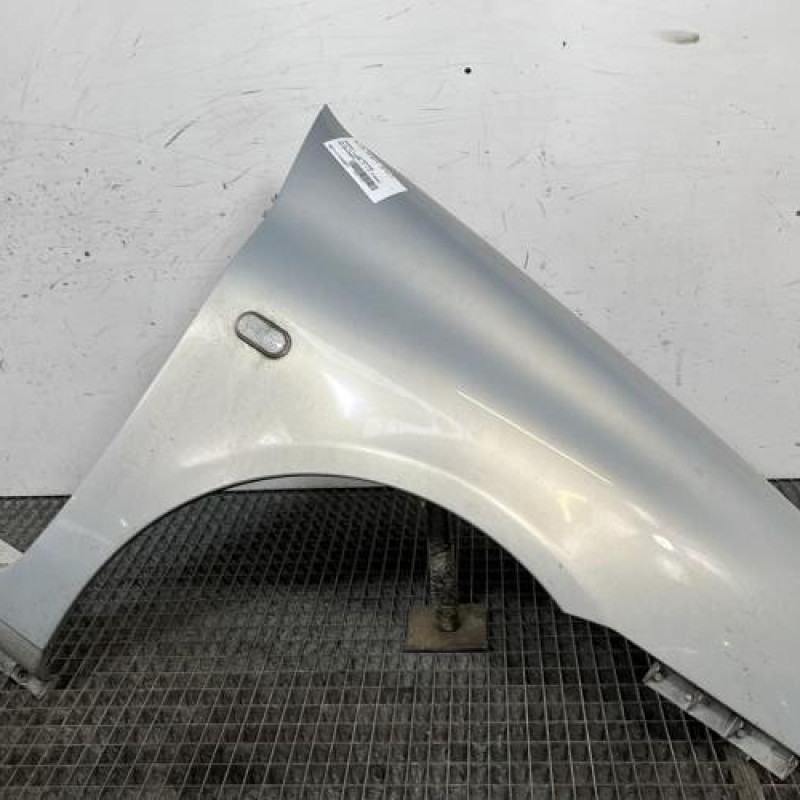 Aile avant droit RENAULT CLIO 2 Photo n°1